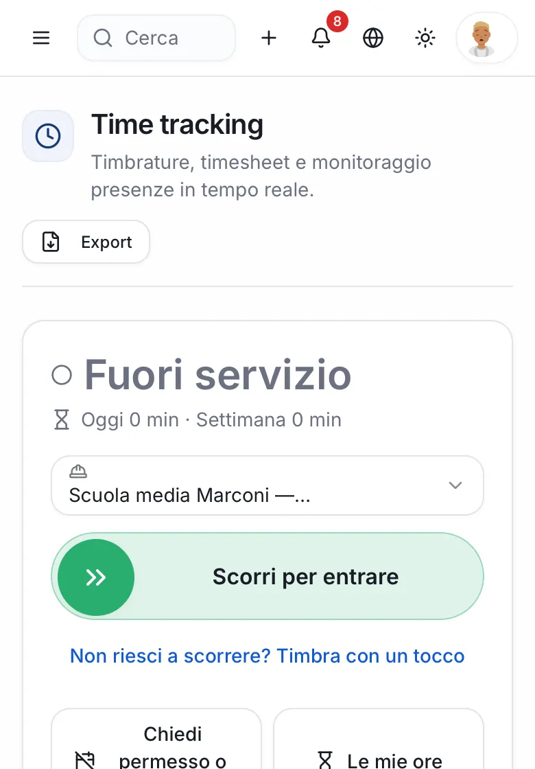 App del dipendente sul telefono: stato «Fuori servizio», scelta del cantiere e pulsante «Scorri per entrare» per timbrare.
